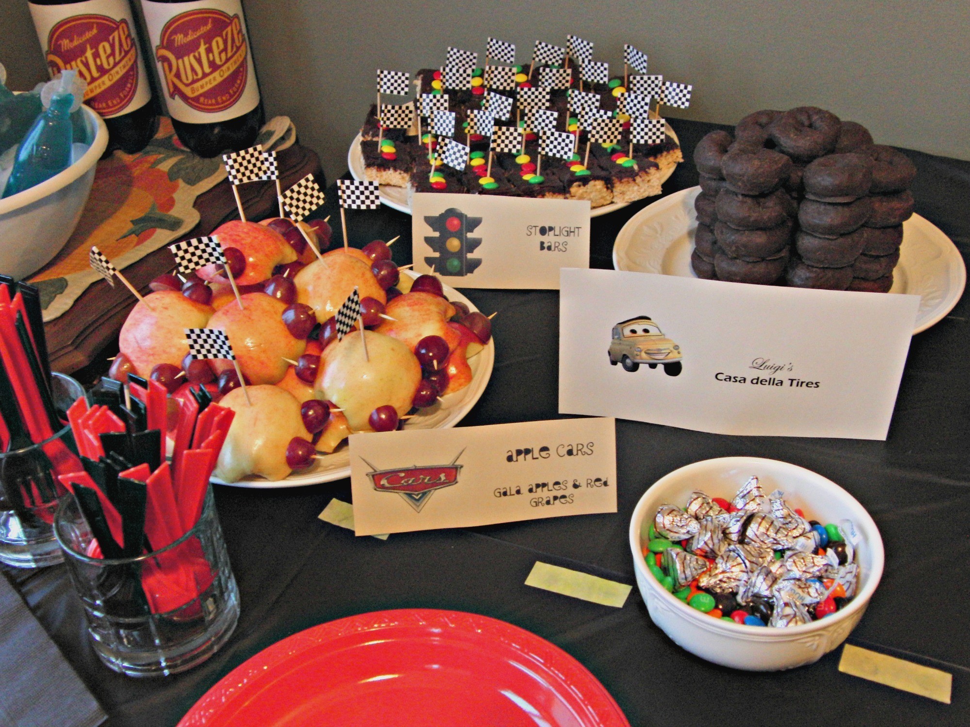 How to Throw a CARS Inspired Birthday Party for Your Little CARS Fan