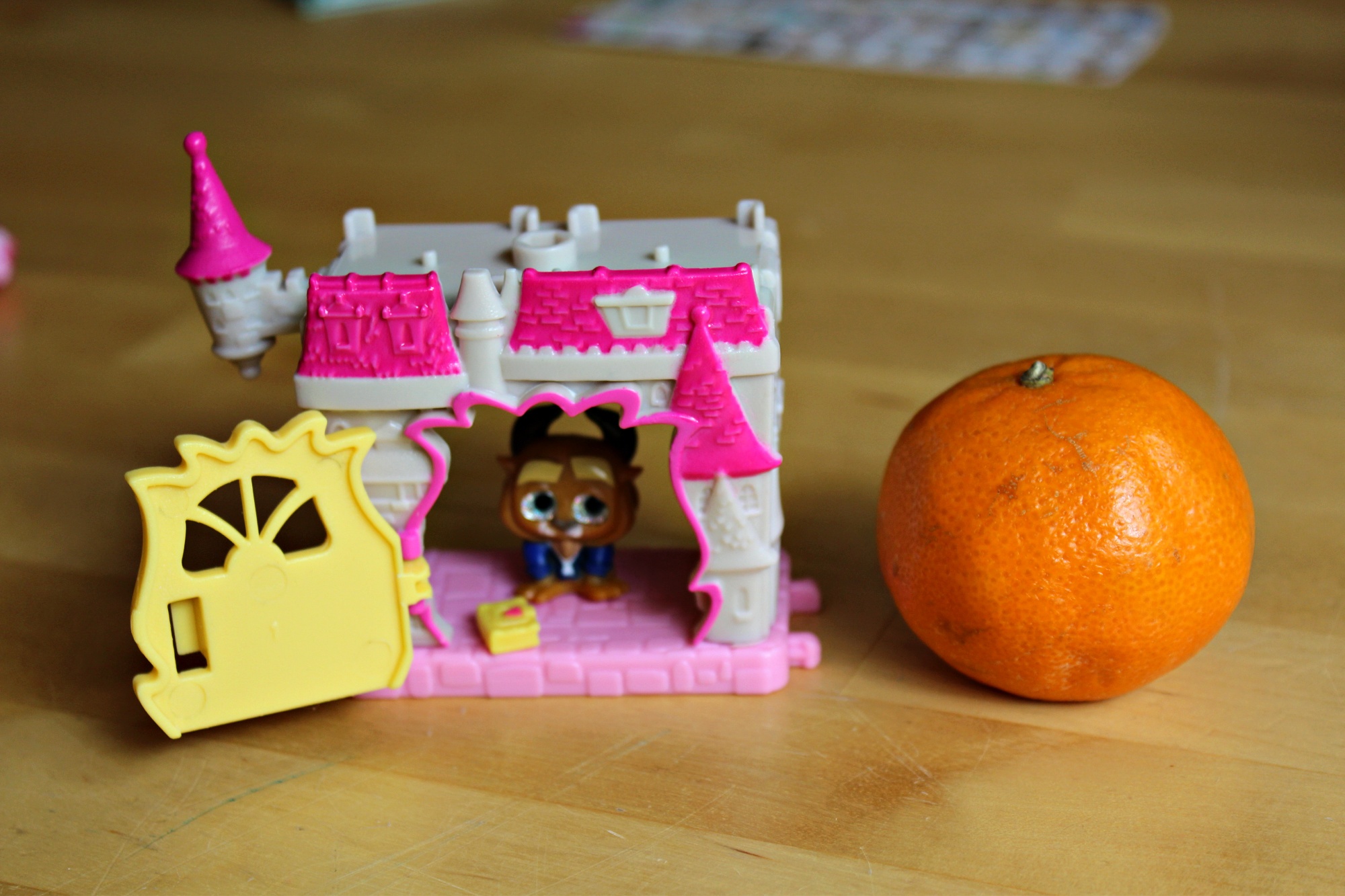 Size comparison with Disney Doorables playset Beast's Chateau and Clementine