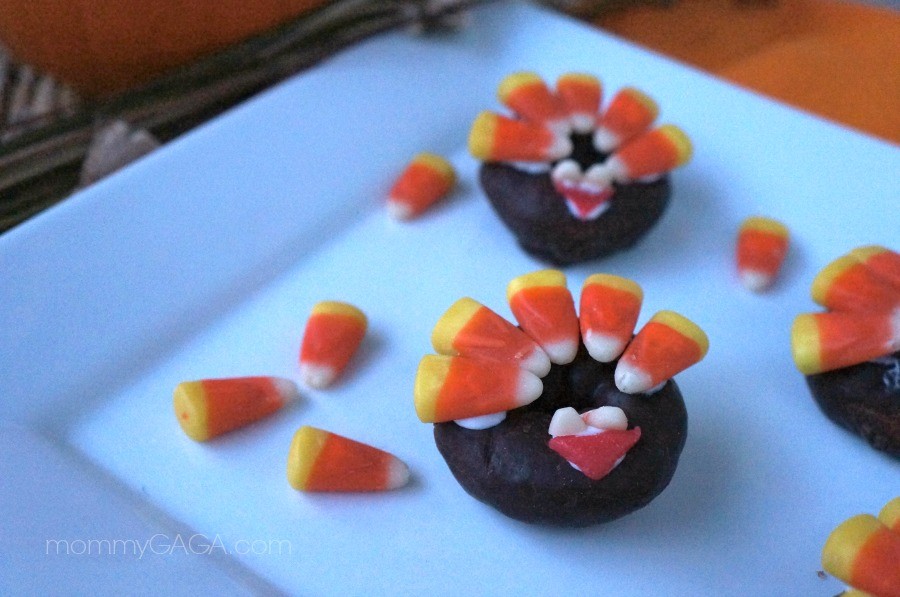 Donut Turkeys Thanksgiving Dessert