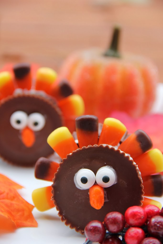 Thanksgiving Turkey Reese's and Oreos